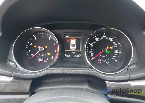 2017 Volkswagen Passat 1.8T Se z USA, uszkodzony, nr VIN 1VWGT7A37HC063658